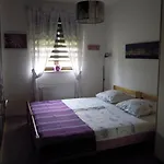 House Emc فيلة *