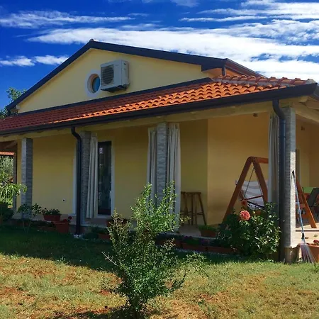 House Emc Villa