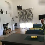 House Emc וילה *