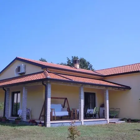 וילה House Emc אומאג